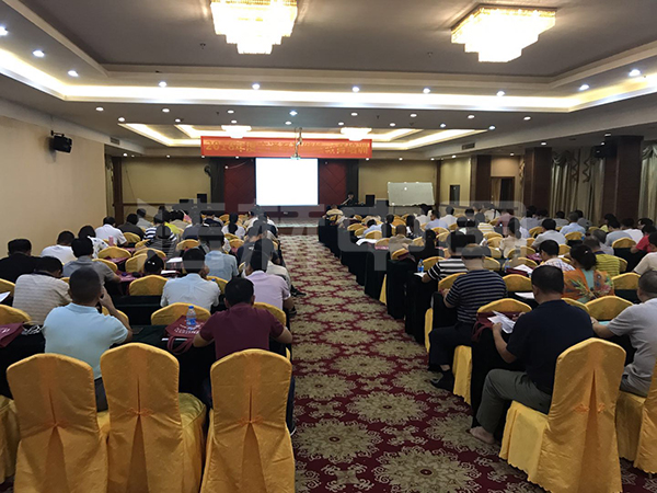 赫中国参加海南省公路学会继续教育培训会议